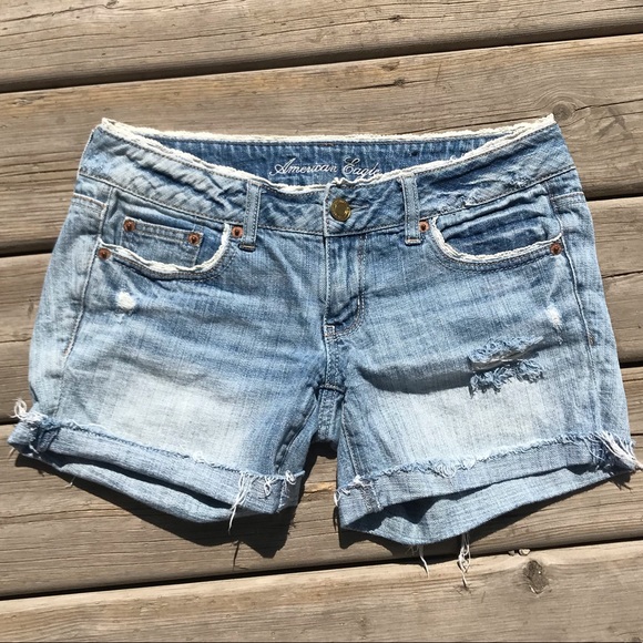 AEO Light Wash Shorts - Picture 1 of 3